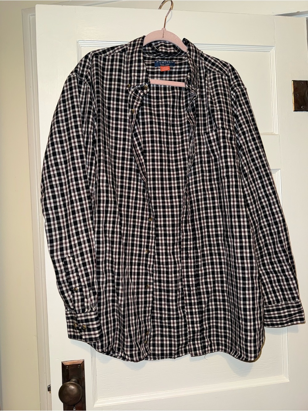 Men's Black & red Plaid Button-Up